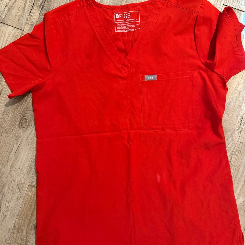 Catarina red figs womens small top